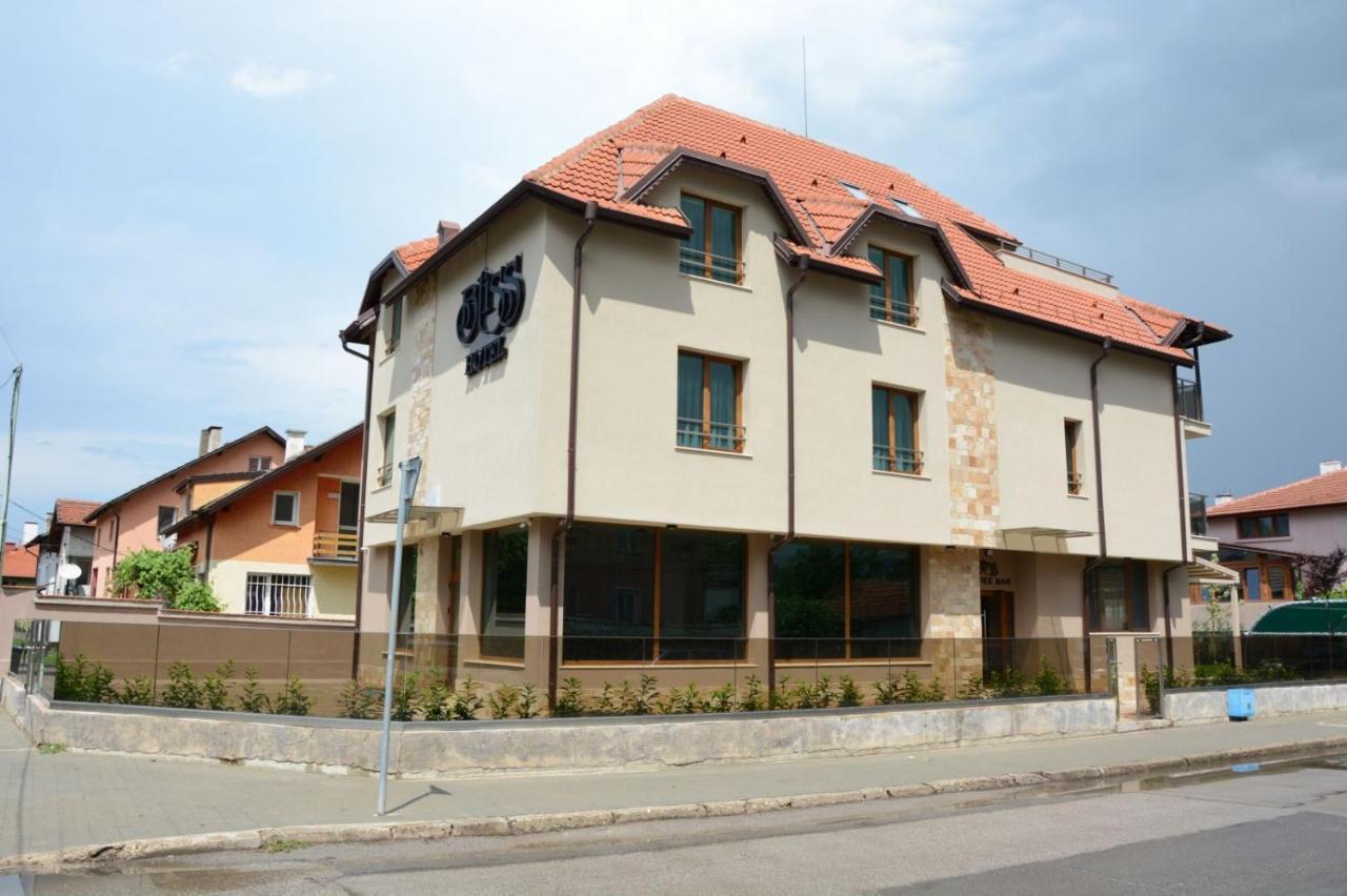 Хотел Bliss Kazichene Exterior photo