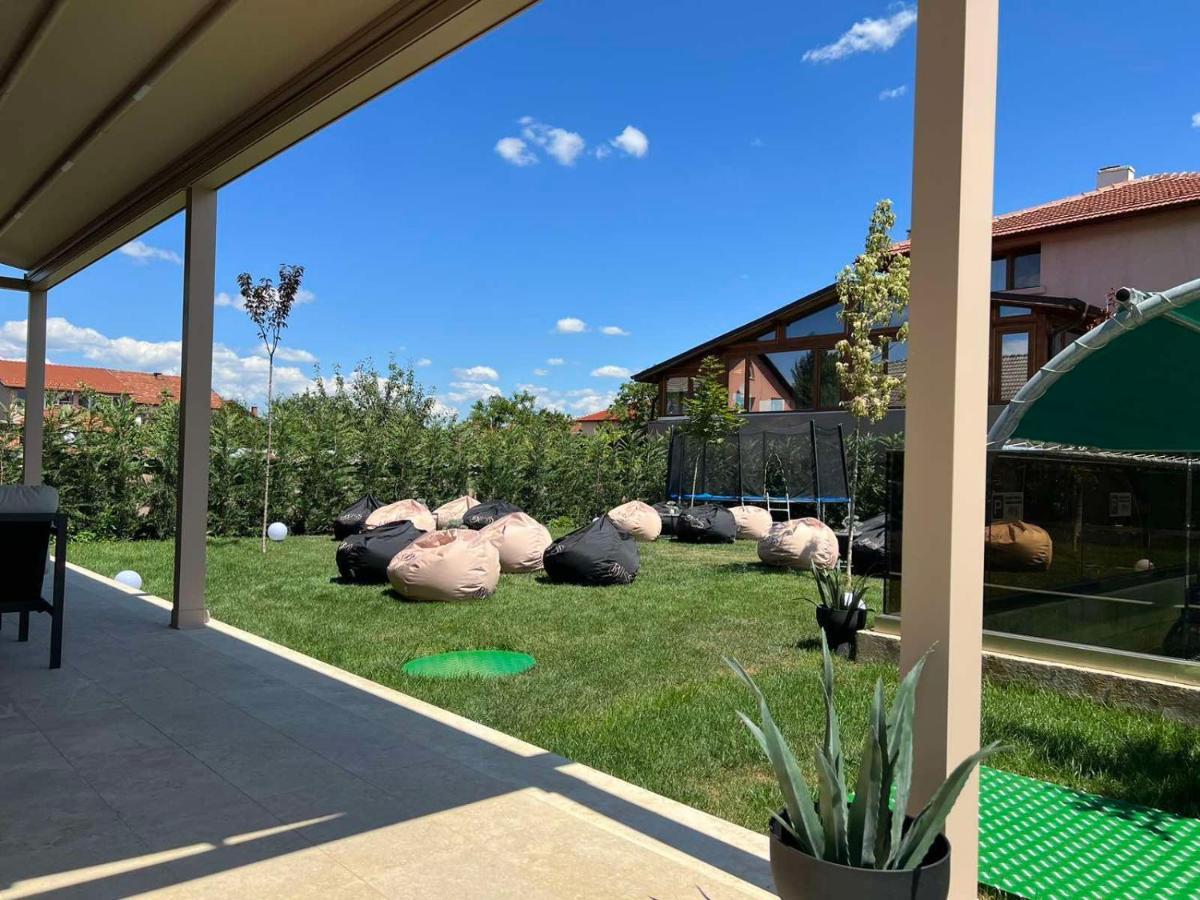 Хотел Bliss Kazichene Exterior photo