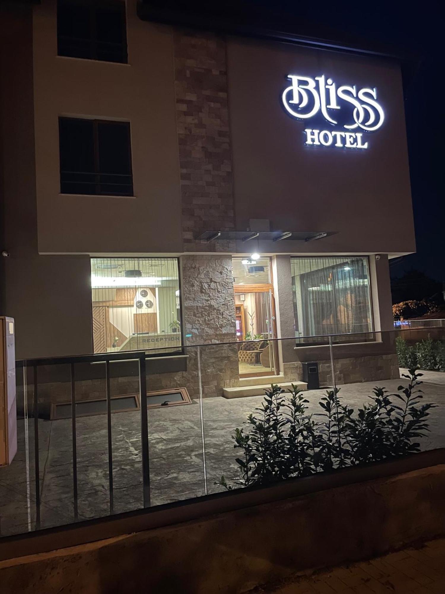 Хотел Bliss Kazichene Exterior photo
